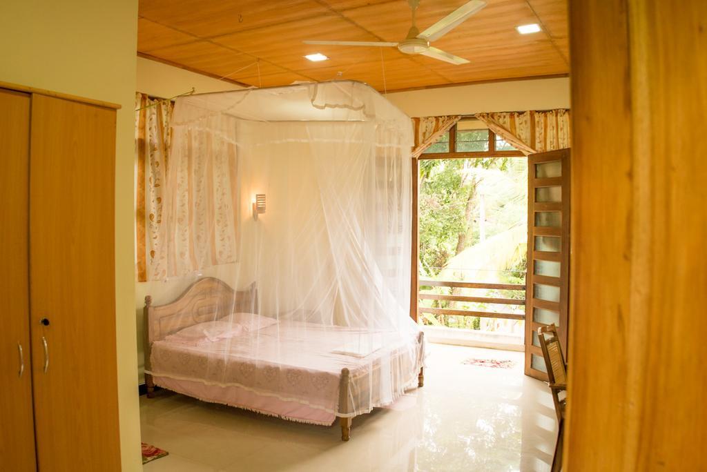 The Breeze Pinnawala Exterior photo