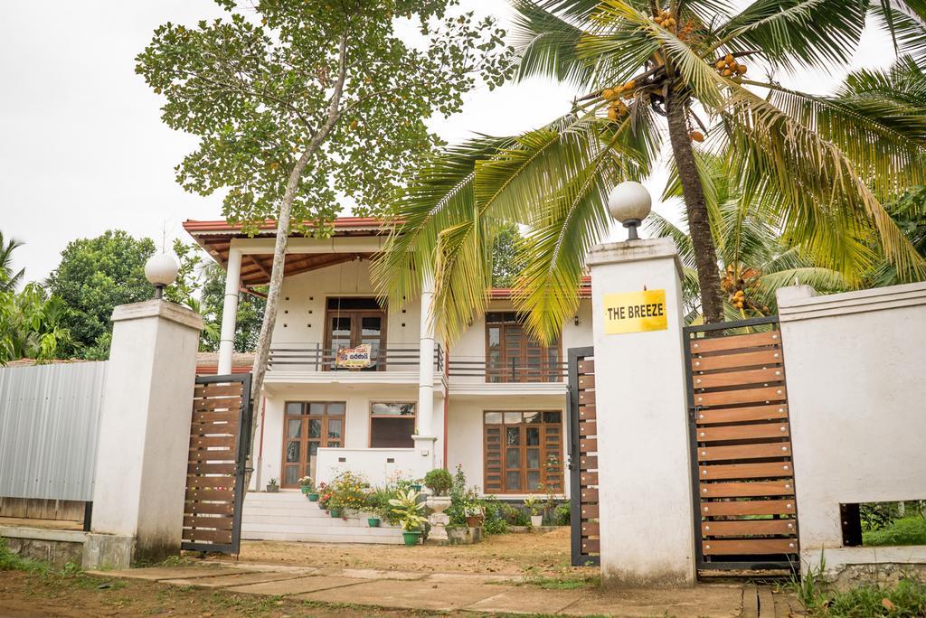 The Breeze Pinnawala Exterior photo